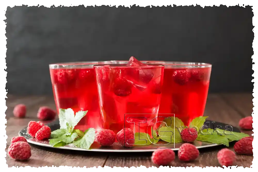 Малиновка с мятой, корицей и гвоздикой